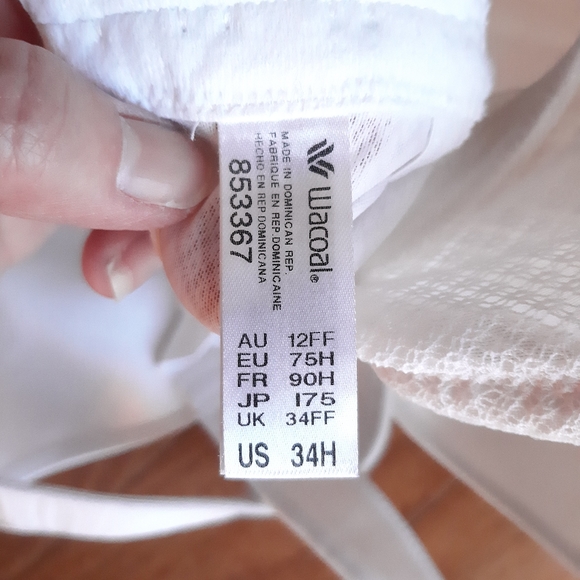 Wacoal Full Figure Underwire Bra size 34H - Picture 15 of 16